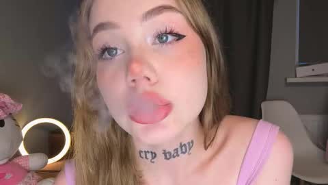 Snapshot of molly_dose chatting on September 20, 2025, 3:24 pm Molly dose online show from September 20, 2025, 3:24 pm