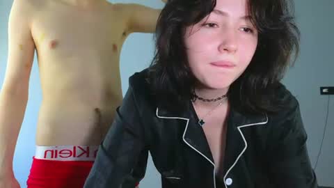 molly_millerr online show from June 11, 2026, 8:23 am