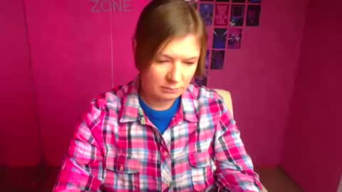 Molly online show from December 21, 2025, 12:45 pm