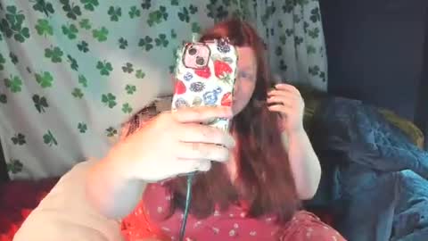 Snapshot of molly_moons chatting on July 2, 2026, 7:09 pm molly_moons online show from July 2, 2026, 7:09 pm