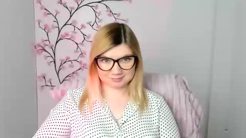 Molly online show from February 1, 2026, 12:37 pm