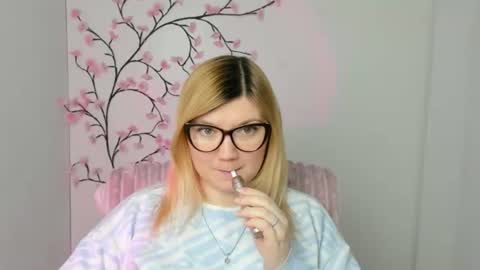 Molly online show from February 18, 2026, 12:34 pm