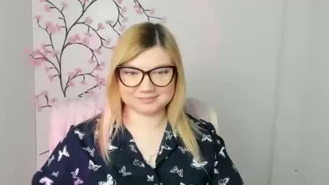 Molly online show from March 5, 2026, 12:56 pm