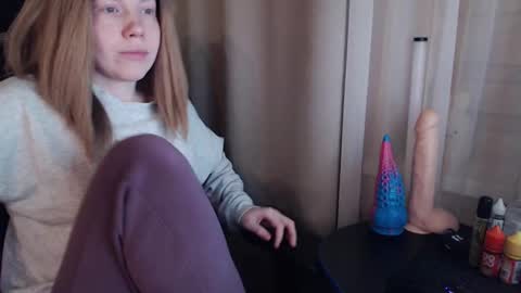 I have new photos come and see with love Molly online show from March 6, 2025, 2:41 am