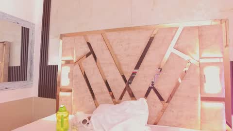 Yuli online show from October 10, 2025, 1:48 am