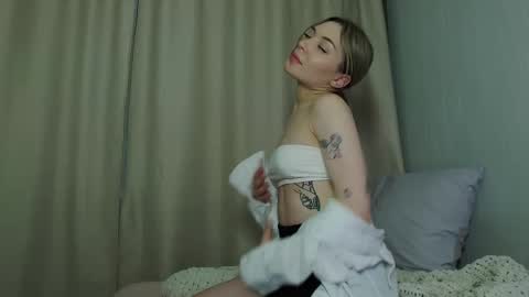 Snapshot of molly_wheel chatting on February 11, 2025, 11:44 pm molly_wheel online show from February 11, 2025, 11:44 pm