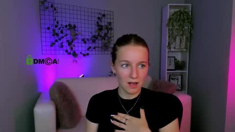 molly_xxx3 online show from September 23, 2025, 12:19 pm