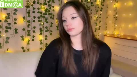 Molly online show from April 21, 2026, 11:16 am