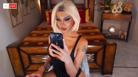 Snapshot of mollycummers chatting on March 6, 2025, 4:49 pm Molly online show from March 6, 2025, 4:49 pm