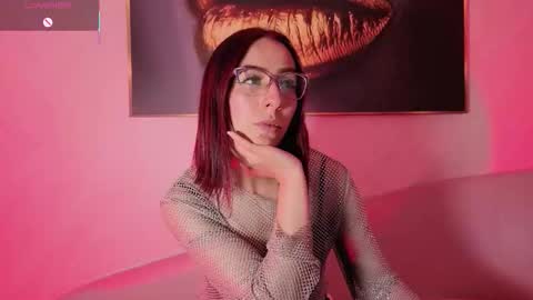 Molly Evanss online show from November 12, 2025, 2:39 pm