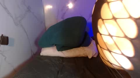  MOLLY  GUNSG online show from April 15, 2026, 10:32 pm