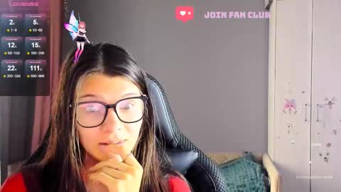 Snapshot of mollylollipop20 chatting on September 29, 2025, 4:50 am KIRA online show from September 29, 2025, 4:50 am