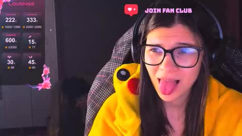  KIRA  online show from November 25, 2025, 4:51 pm