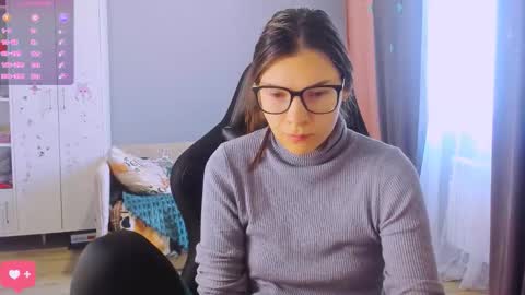  KIRA  online show from February 19, 2026, 6:31 am