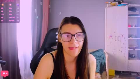  KIRA  online show from March 11, 2026, 7:36 am