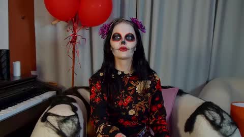 Molly online show from October 25, 2025, 6:35 pm