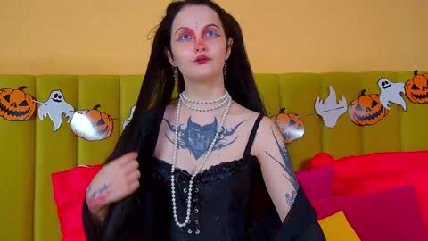 Molly online show from October 29, 2025, 7:04 pm