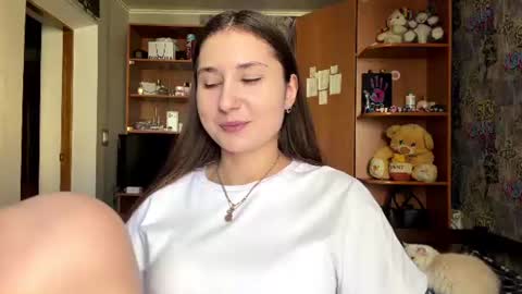 Molly online show from June 10, 2026, 9:08 am