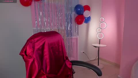 Molly Sunders online show from July 4, 2026, 8:59 pm