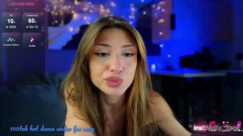 Molly online show from October 17, 2025, 3:25 pm