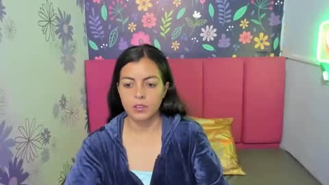 Snapshot of moly_cutte chatting on December 9, 2024, 1:13 pm moly_cutte online show from December 9, 2024, 1:13 pm