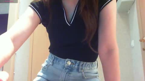 Snapshot of momentbeforedown chatting on September 28, 2025, 11:15 am Hailey online show from September 28, 2025, 11:15 am