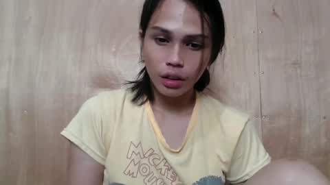 Snapshot of momi_khem019 chatting on March 1, 2025, 1:29 pm MOMIKHEM online show from March 1, 2025, 1:29 pm