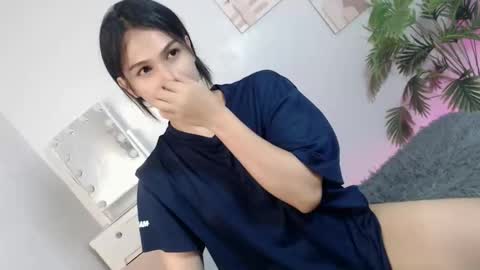 Snapshot of momi_khem019 chatting on October 29, 2025, 8:38 am MOMIKHEM online show from October 29, 2025, 8:38 am