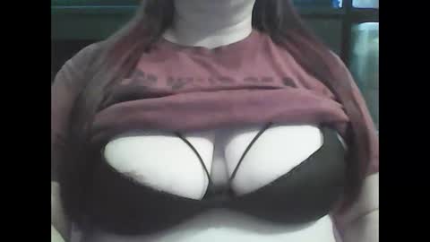 mommies_mooseknuckle online show from November 11, 2025, 2:33 am
