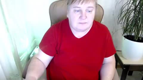 Snapshot of mommy99x chatting on January 6, 2025, 12:35 pm Mommy99X online show from January 6, 2025, 12:35 pm