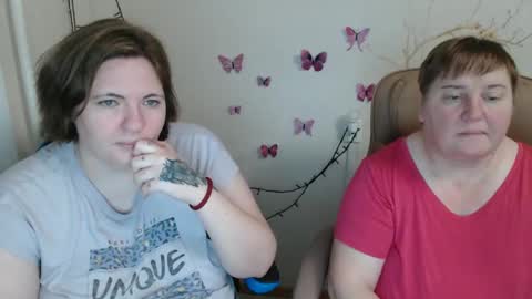 Snapshot of mommy99x chatting on March 6, 2025, 8:05 pm Mommy99X online show from March 6, 2025, 8:05 pm