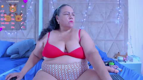 Snapshot of mommy_cute chatting on December 17, 2024, 8:34 am Jelitza online show from December 17, 2024, 8:34 am