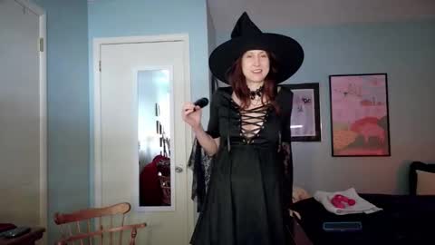 Goddess L online show from October 31, 2025, 2:51 pm