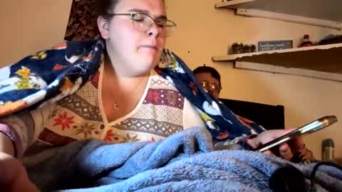 Snapshot of mommyndaddyplaytime chatting on October 30, 2025, 4:36 am mommyndaddyplaytime online show from October 30, 2025, 4:36 am