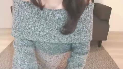 Momo online show from January 10, 2025, 3:50 am