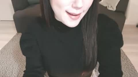 Momo online show from March 10, 2025, 2:39 am