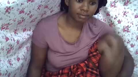 momsdoll online show from February 11, 2026, 9:25 am