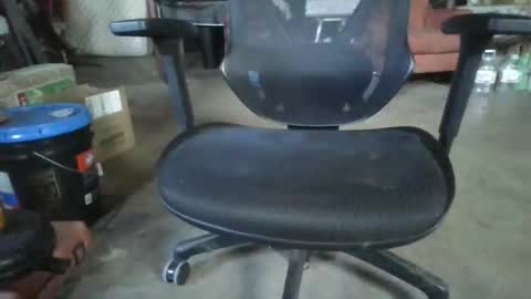 Snapshot of momsloveing chatting on February 9, 2026, 7:07 pm justTHEit online show from February 9, 2026, 7:07 pm