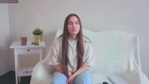 Snapshot of momy_lilu chatting on September 12, 2025, 10:15 am momy_lilu online show from September 12, 2025, 10:15 am