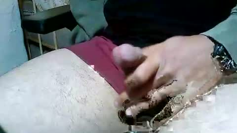 mon_za online show from November 3, 2025, 7:09 am