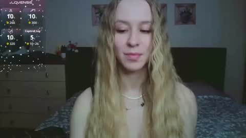 Snapshot of mona__liza chatting on February 11, 2026, 3:17 pm Mona online show from February 11, 2026, 3:17 pm