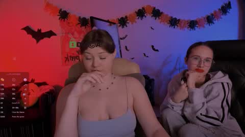 Snapshot of mona_cloud chatting on November 3, 2025, 7:48 pm Mona online show from November 3, 2025, 7:48 pm