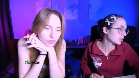 Mona  online show from February 11, 2026, 8:03 pm