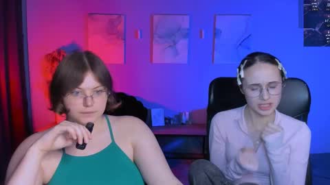 Mona  online show from April 14, 2026, 7:53 pm