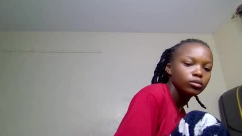 Snapshot of mona_luv1 chatting on September 9, 2025, 12:10 am Mona online show from September 9, 2025, 12:10 am