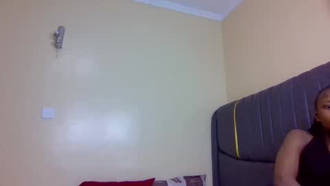 Mona online show from October 8, 2025, 1:36 am