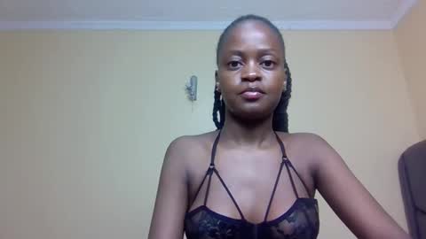 Mona online show from October 8, 2025, 4:26 pm