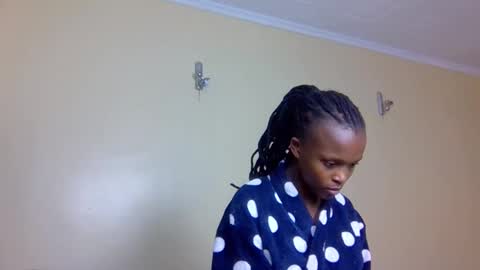 Mona online show from October 25, 2025, 7:49 am