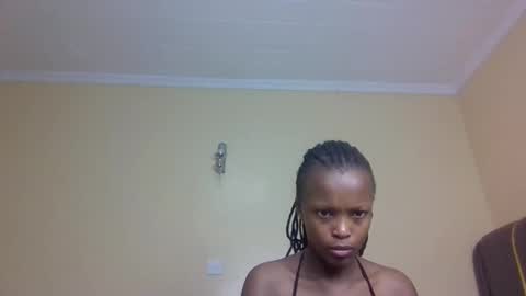 Mona online show from October 28, 2025, 1:31 am