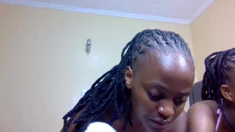 Mona online show from November 1, 2025, 12:51 pm